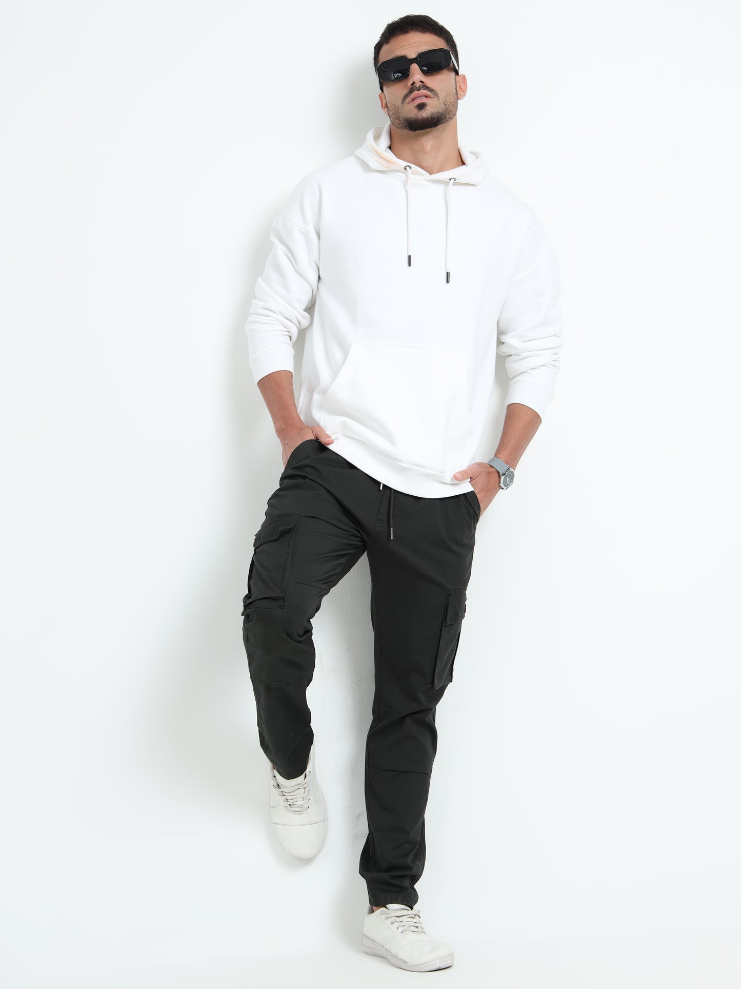 Men Relaxed Fit Cargoes-Green