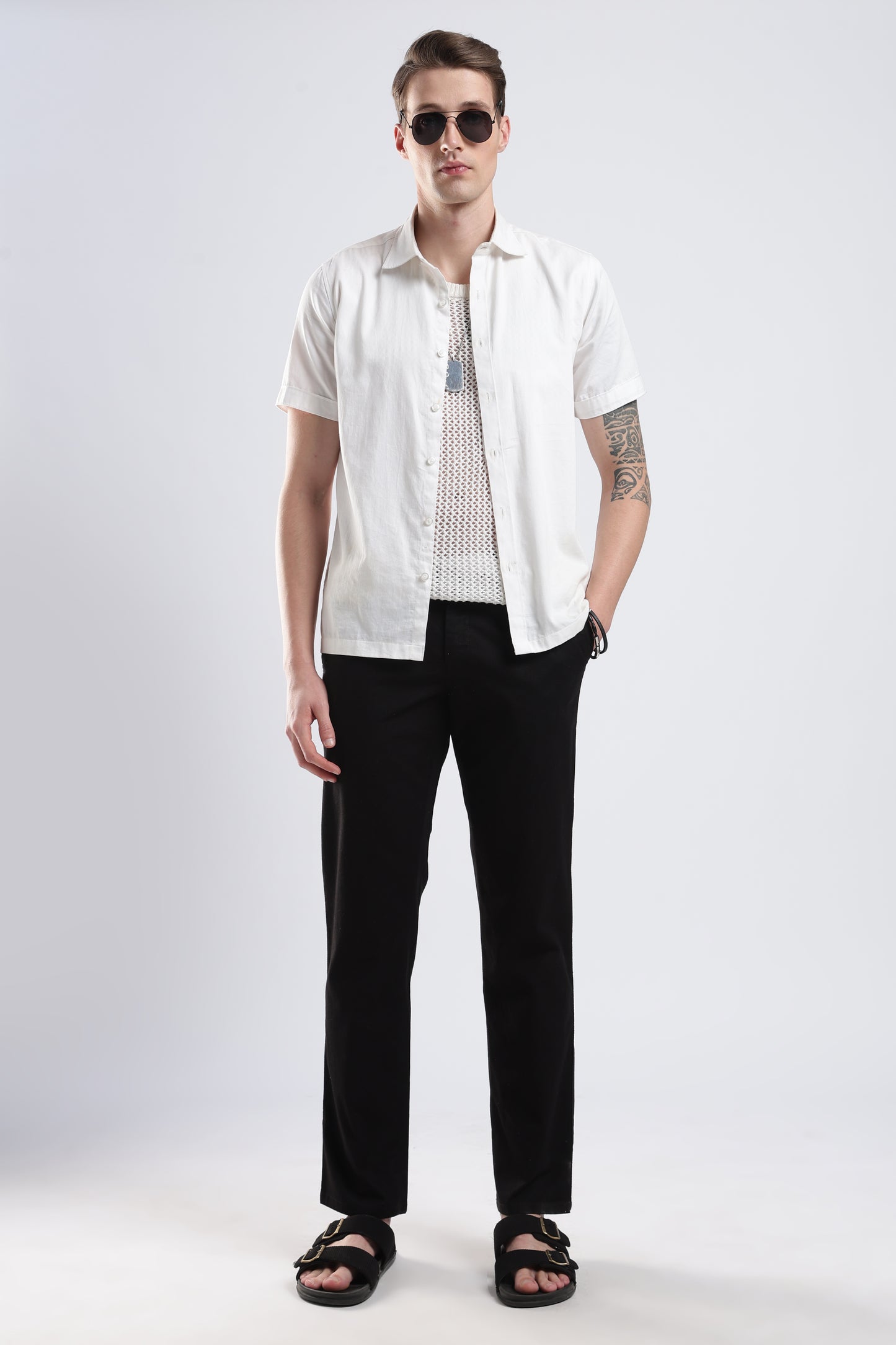 Linen Pleat Traveller-Black