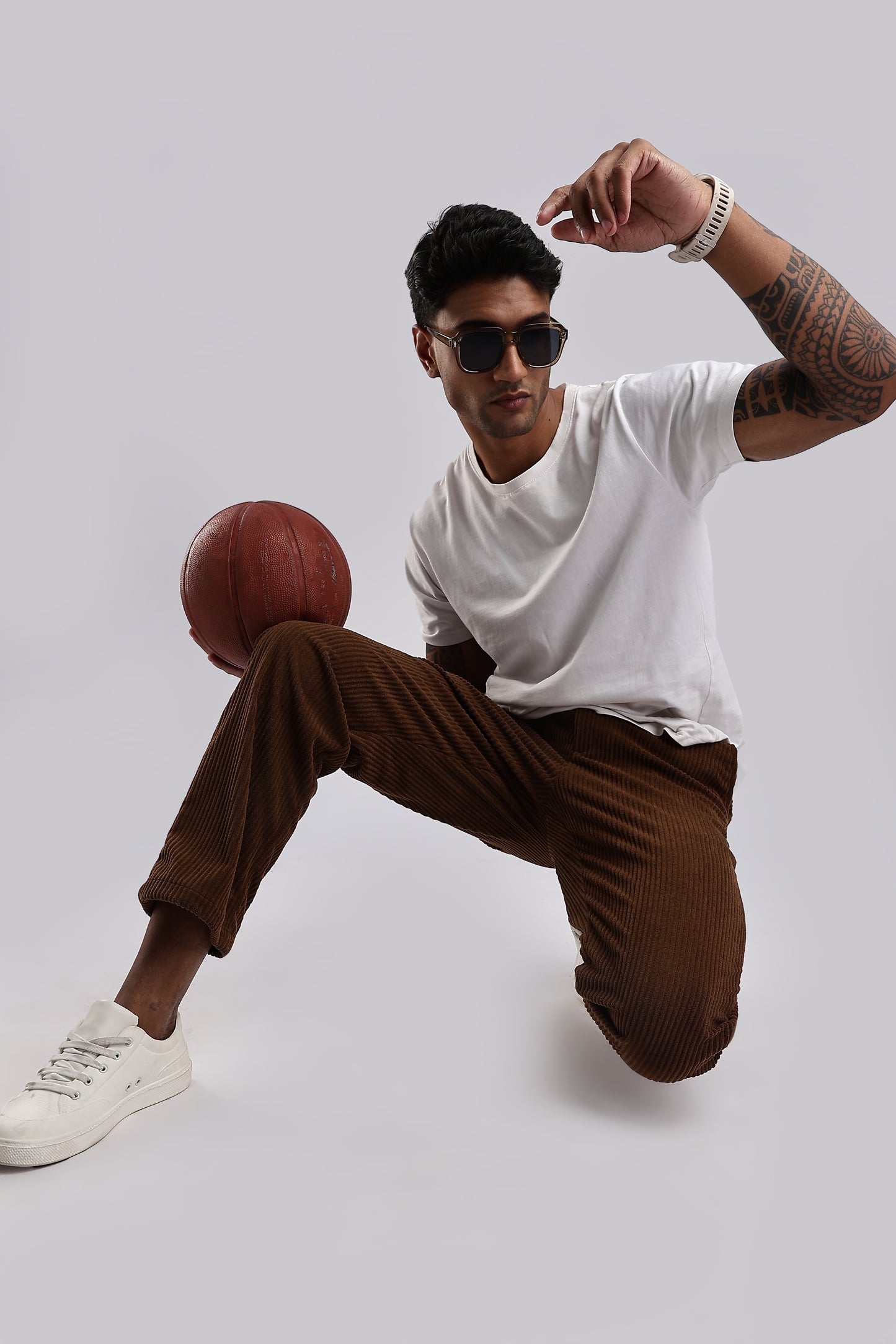 Men Corduroy Relaxed Traveller-Khakhi