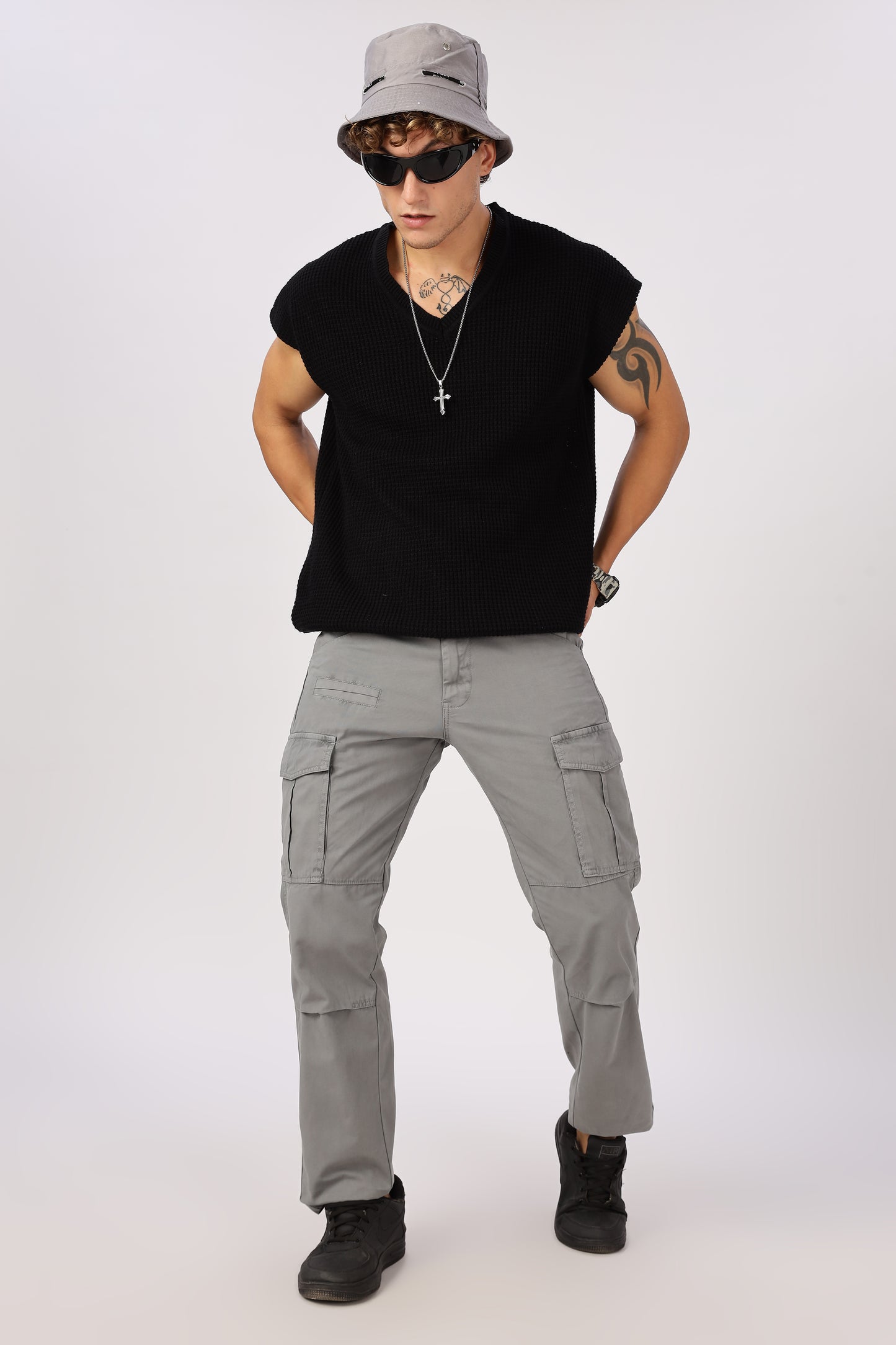 Men Dyed Bulky Cargo-Grey