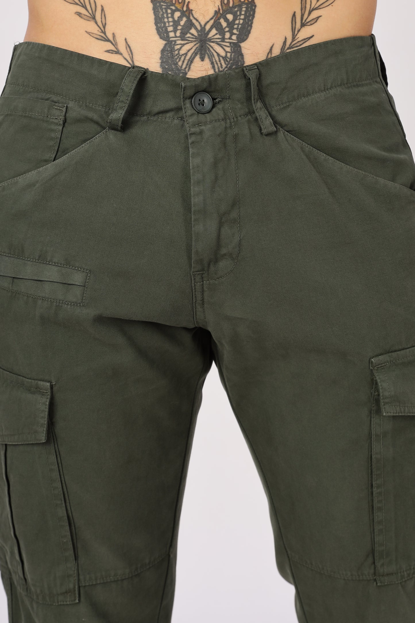 Men Dyed Bulky Cargo-Olive