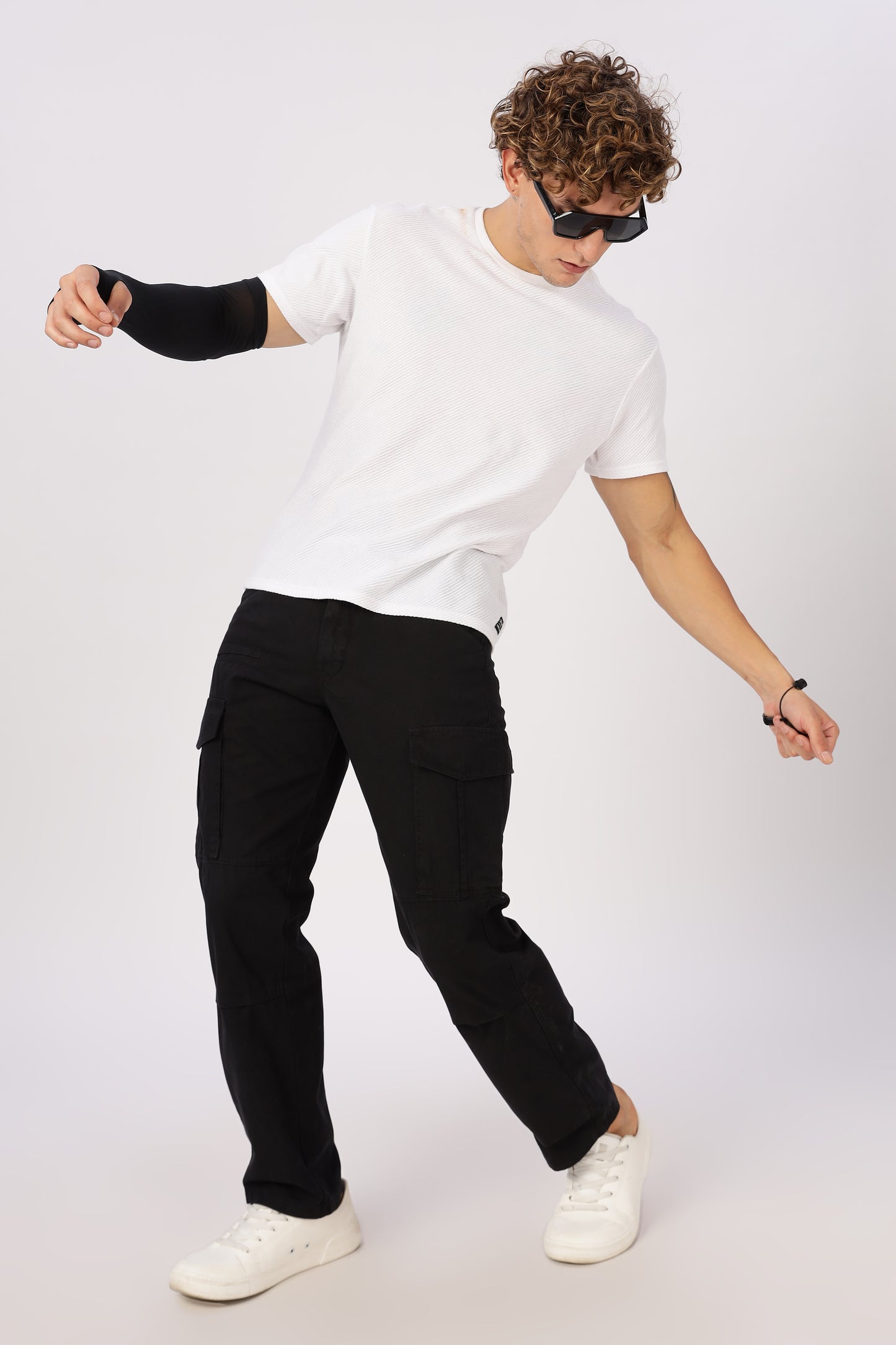 Men Dyed Bulky Cargo-Black