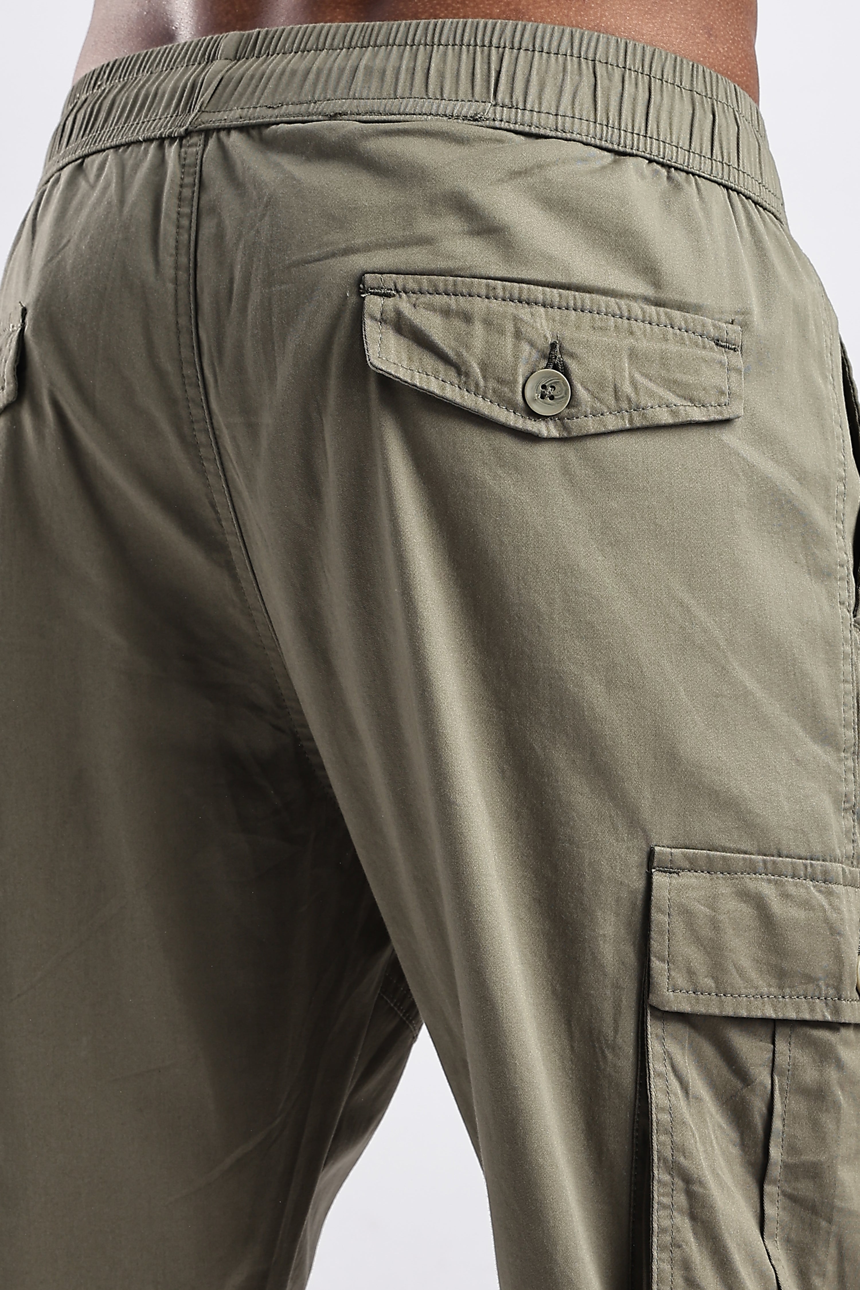 Buy Men's Olive Utility Cargo Pants for Travel & Trekking – Never Neud