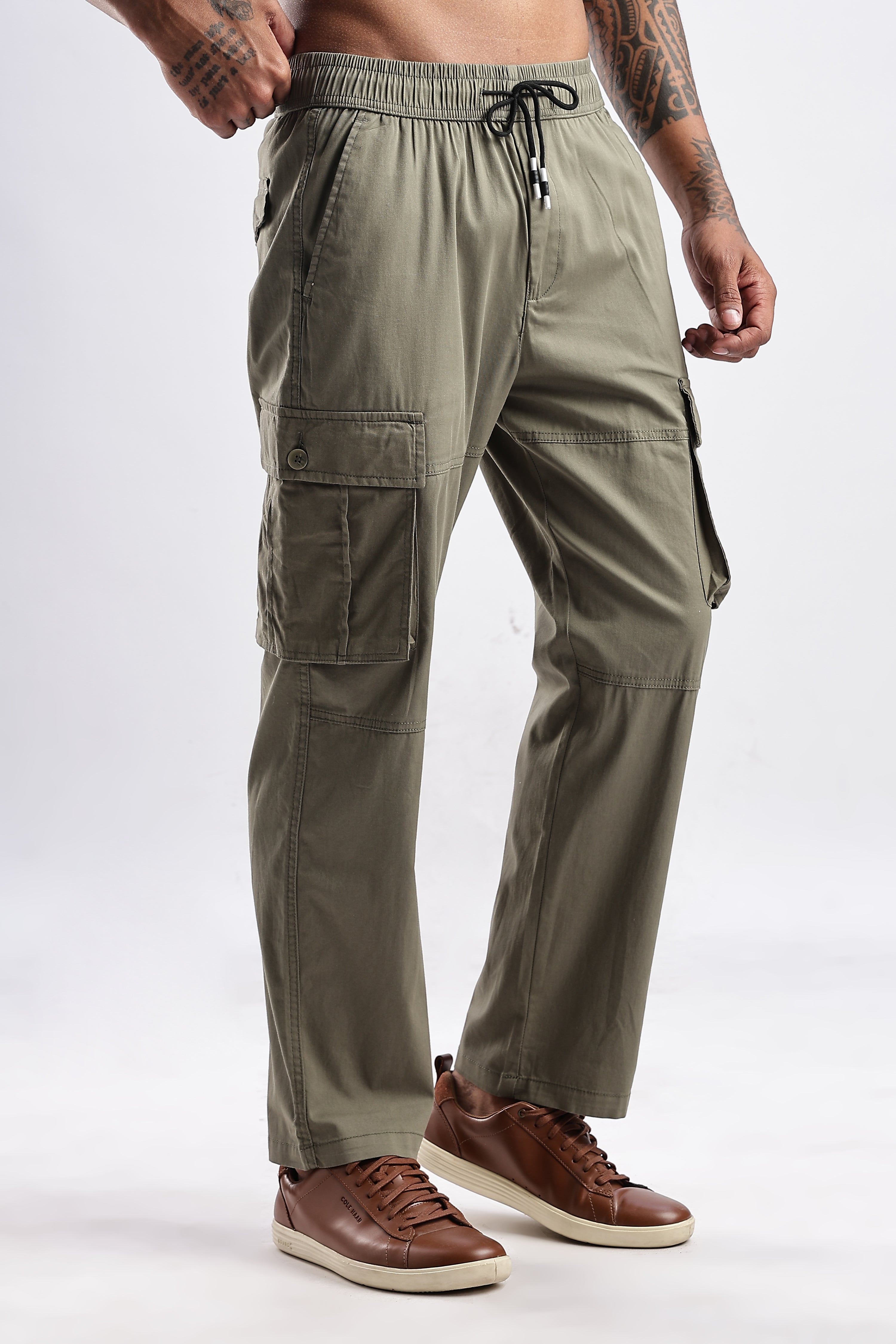 Buy Men's Olive Utility Cargo Pants for Travel & Trekking – Never Neud