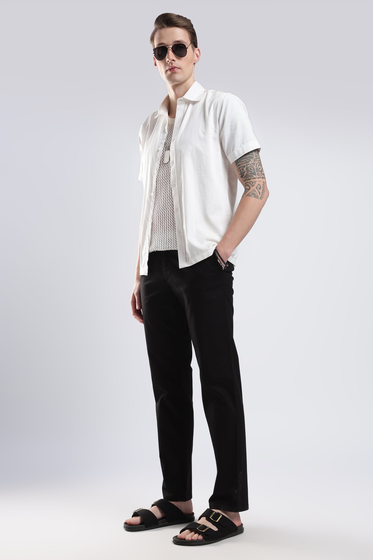 Linen Pleat Traveller-Black
