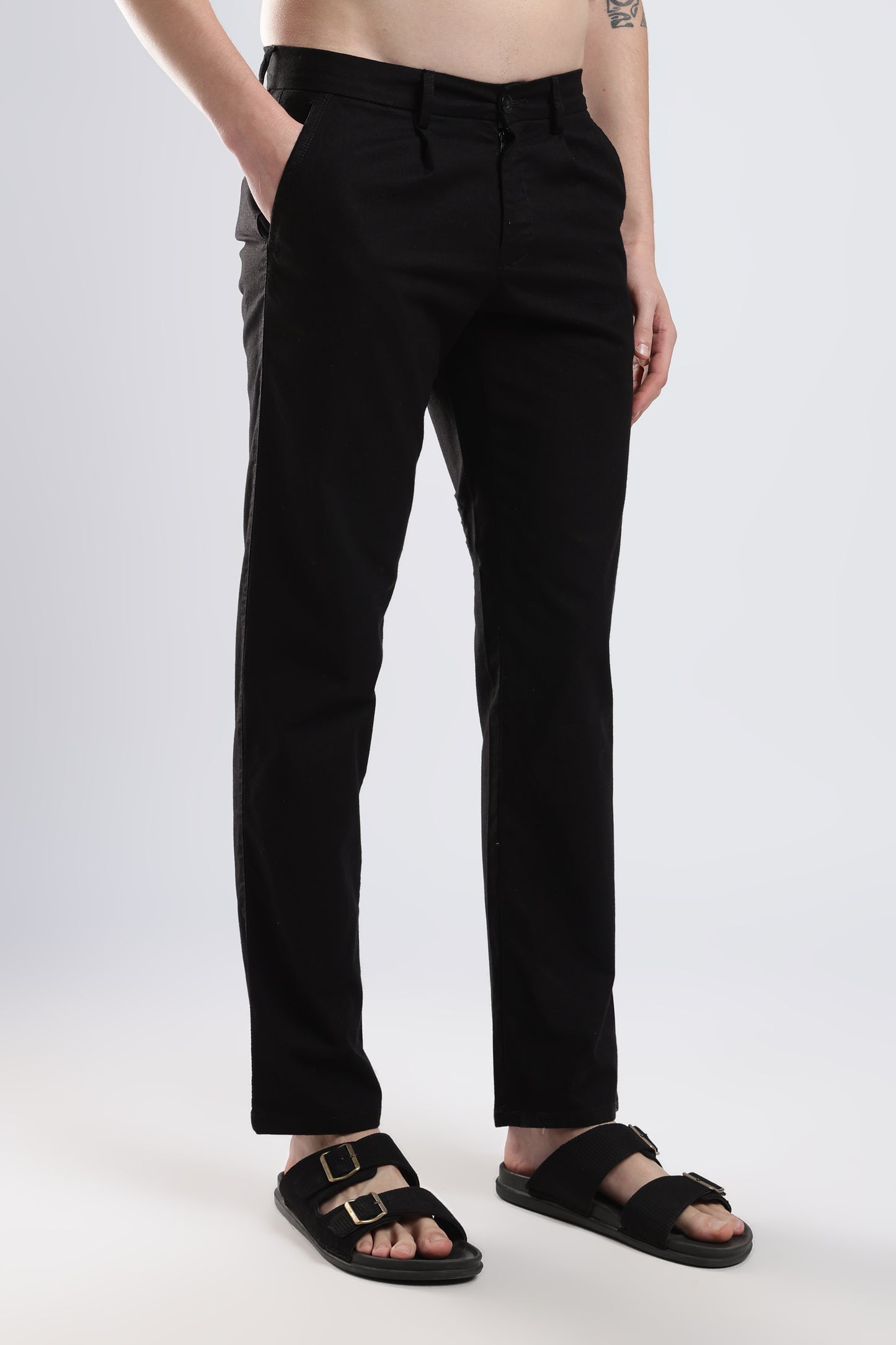 Linen Pleat Traveller-Black