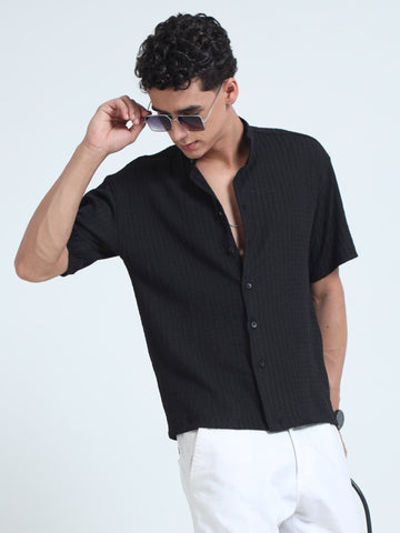 What Pants Go With a Black Shirt for Men? Style Guide What Pants Go With a Black Shirt for Men? Style Guide